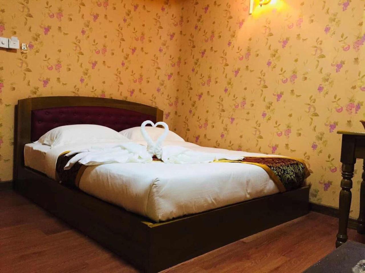 C & Y Hotel Yangon Esterno foto