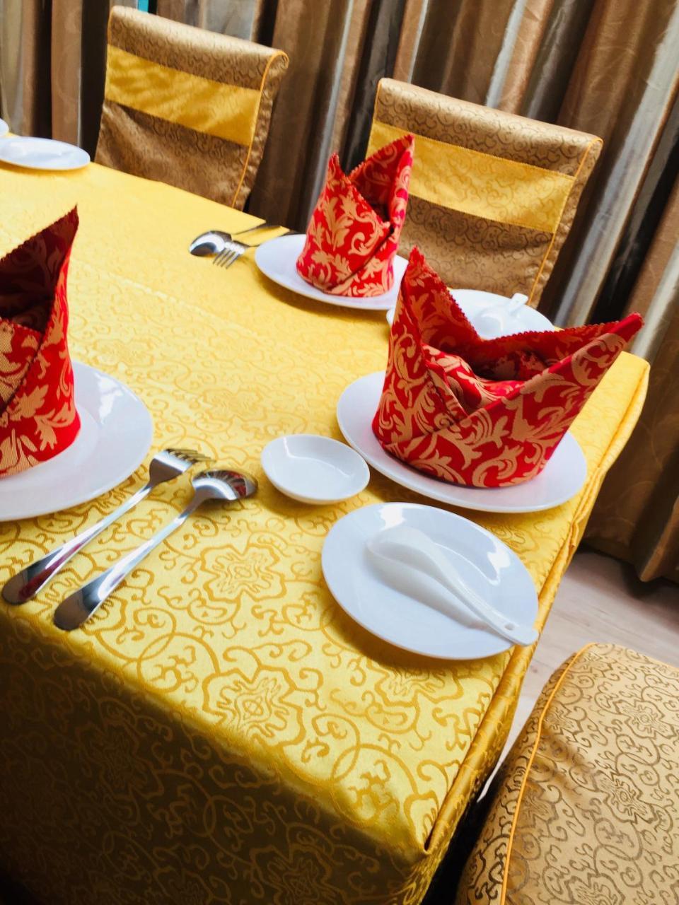 C & Y Hotel Yangon Esterno foto