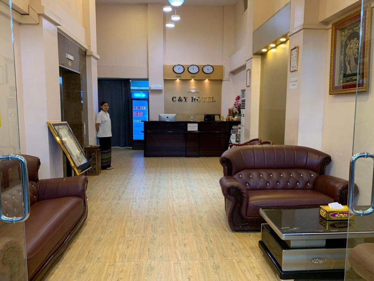 C & Y Hotel Yangon Esterno foto